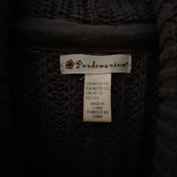 Sweater-Pandemonium Short Sleeve Zippered - Picture 3 of 4